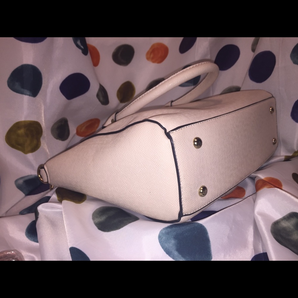 Cream colored bag by Call It Spring - Picture 4 of 6